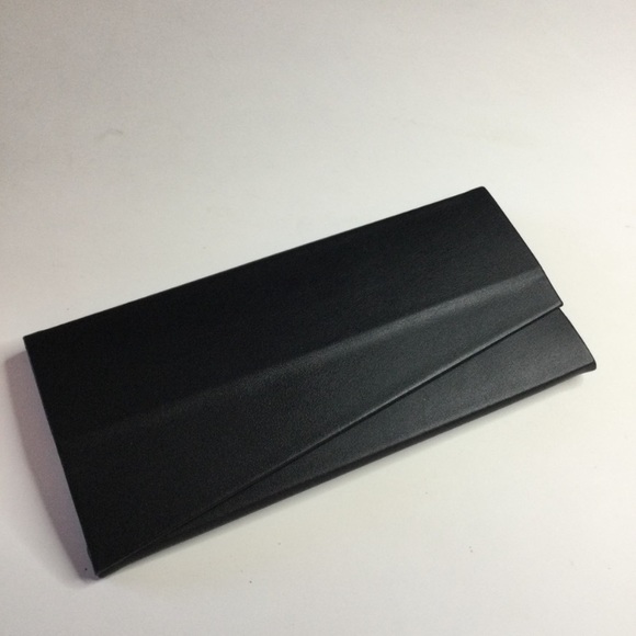 CHRISTIAN DIOR SUNGLASS CASE - Picture 1 of 4